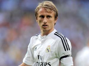 مودريتش ينتقد أداء ريال مدريد أمام برشلونة