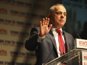  يوفال شتاينيتز