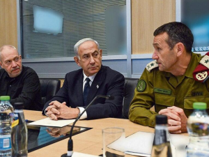 الموقف حيال استمرار الحرب سبب التوتر بين كاتس وزامير وليس تعيينات الضباط