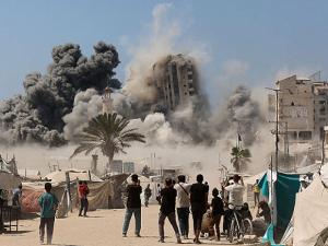 تقرير: ضباط إسرائيليون بغزة لا ينقلون حقيقة الوضع لقيادتهم خشية المس بترقيتهم