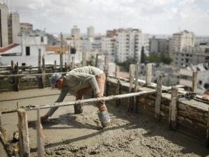 ضبط 12 عاملًا فلسطينيًا في الداخل