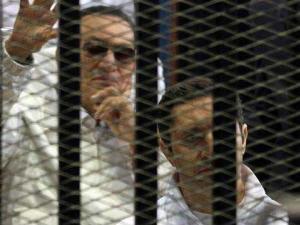 مبارك ونجليه