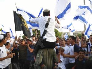 أجهزة الأمن الإسرائيلية توصي بعدم تغيير مسار "مسيرة الأعلام" في القدس