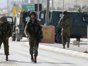 إصابة 3 فلسطينيين بنيران الجيش الإسرائيلي عند حاجز الجلمة