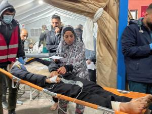 مجازر غير مسبوقة برفح.. الاحتلال قصف المدينة بأحزمة نارية وأعلن “تحرير” محتجزين إسرائيليين