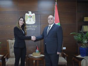 وزيرة العمل تطالب "منظمة العمل العربية" بوضع خطة طارئة لدعم عمال فلسطين