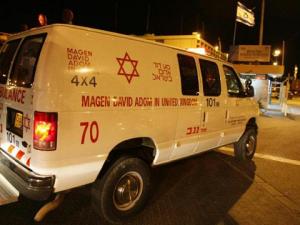 يقتل زوجته ونجله وينتحر