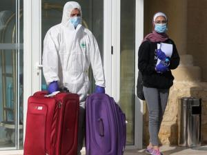 توقيف شخصين بالأردن حاولا الحصول على لقاح نيابة عن آخرين