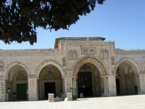 وزير السياحة