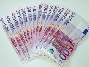 ورقة 500 يورو قد تسحب من التداول.. لماذا؟!