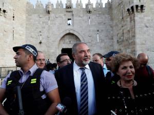 ليبرمان: اليهود يخافون التجول بشوارع القدس هذه الأيام