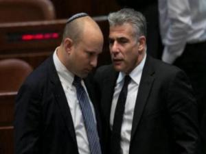 بند ائتلافي يسمح لبينت بإسقاط الحكومة والبقاء رئيسًا لها
