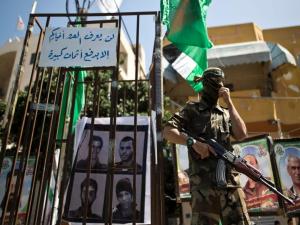 صحيفة: حماس تقترح خيارَين لإجراء صفقة تبادل