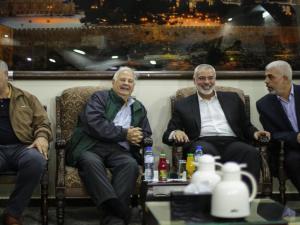 مستشرق إسرائيلي: موافقة حماس على الانتخابات أحبطت عباس