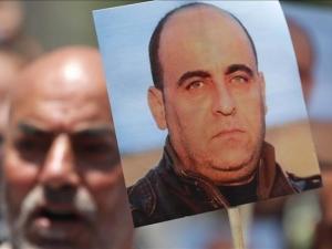 عائلة نزار بنات تتجه لبريطانيا لفتح تحقيق رسمي باغتياله