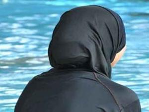 مدير قرية سياحية
