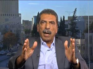 اذاعة الاحتلال: فتح تتجه لفصل "الطيراوي" والقدوة يهدد عباس بهذه الملفات السرية