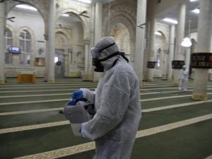 أوقاف رام الله تحذر أي مسجد لا يلتزم بإجراءات الوقاية