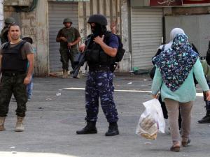 لابيد: استهدفنا أحد قادة "عرين الأسود"- موقع عبري: الأمن الفلسطيني أحبط عملية نابلس