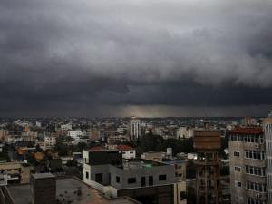 طقس فلسطين: أجواء باردة وماطرة حتى السبت