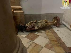 بالصور مستوطنون يقتحمون كنيسة "حبس المسيح" في القدس ويحطمون محتوياتها