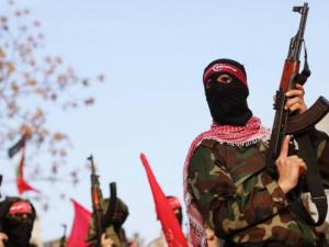 الشاباك يزعم اعتقال خلية للشعبية بالضفة خططت لأسر جنود