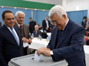 صحيفة تكشف سبب تأخير إصدار عباس مرسم رئاسي يحدد موعد الانتخابات