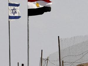 صحيفة: مصر تبذل جهوداً كبيرة مع الفصائل وإسرائيل لمنع تدهور الأوضاع