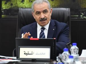 اشتية: الحكومة قررت دفع فاتورة الكهرباء عن كافة المخيمات