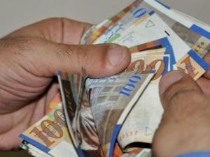 العملات مقابل الشيقل اليوم الأحد 7/3/2021-الدولار يحافظ على ارتفاعه