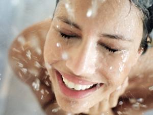 السموم الكامنة في الشامبو والكريمات