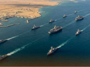 السفن الأميركية في البحرين تتحرك إلى البحر عشية جلسة مفاوضات مرتقبة