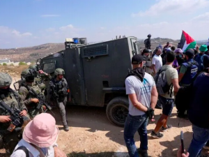 الضفة.. إصابة 6 فلسطينيين بالاختناق خلال اقتحام إسرائيلي لمخيم الفارعة