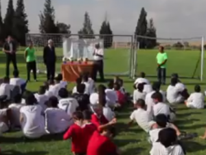 لقاء كروي فلسطيني واسرائيلي