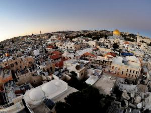 لماذا لم تعقد منظمة التعاون الإسلامي قمّة طارئة للقدس؟