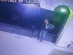 بالفيديو تنشر لأول مرة: مشاهد للحظة وصول عدد من أسرى عملية نفق الحرية لمسجد الناعورة