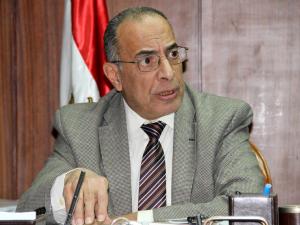 "ابن عامل النظافة" يطيح بوزير العدل المصري