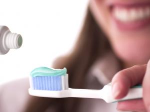 تنظيف الأسنان؟