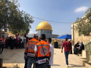 الهلال الأحمر: تعاملنا مع 418 حالة مرضية بالمسجد الأقصى والقدس