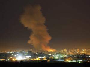 طائرات الاحتلال تستهدف عدة مواقع في قطاع غزة
