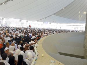 "الشورى السعودي" يدعو لتوسيع الطرق المؤدية للجمرات