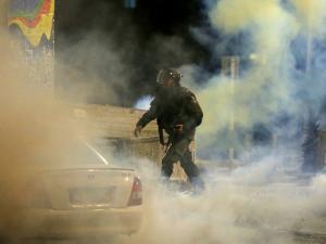 مواجهات في مخيم شعفاط بالقدس واعتقال شابين في بيتا وجنين