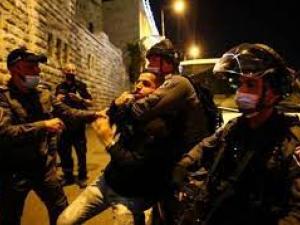 اعتقالات واسعة في الضفة والقدس ومواجهات ساخنة في نابلس