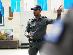 تلّ أبيب: مستوطن يدهس فلسطينيتين من أراضي الـ48