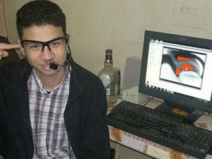 "‏المخترع الصغير" يتخلف عن العودة إلى ‫مصر خشية اعتقاله