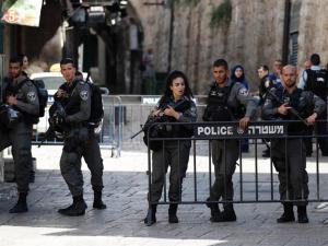 فجراً : مواجهات في القدس بعد اقتحام الاحتلال لعدة بلدات واغلاق طريق الواد بالبلدية القديمة