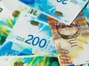 الدولار يواصل انهياره أمام الشيقل لمعدلات قياسية