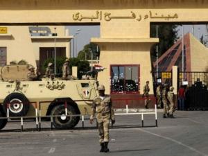 مصدر فلسطيني يكشف سبب معاقبة مصر لغزة بإغلاق معبر رفح