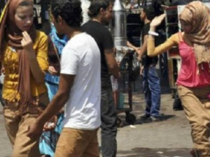 مصر: ضحية التحرش في ميدان التحرير صحفية وحالتها سيئة