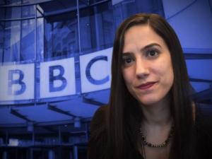 "BBC" تفصل صحفية فلسطينية بسبب تغريدة قبل 7 أعوام